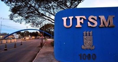 Trajetória da Rádio Universidade é retratada em exposição Trajetória da Rádio Universidade é retratada em exposição