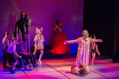 Luciano Mallmann estreia como diretor teatral no espetáculo 'Dalí' Luciano Mallmann estreia como diretor teatral no espetáculo 'Dalí'