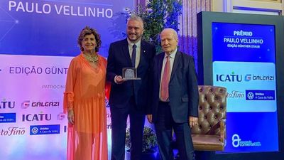 Ramiro Rosrio recebe prmio 'Paulo Velinho', pela ACPA