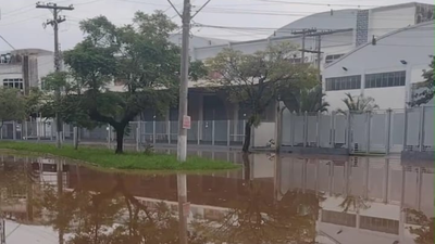 Jornalista da rdio Pampa, Paula Cardoso  resgatada por conta de enchente
