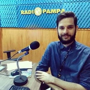 Radialista da Pampa estreia na literatura e lana livro de poemas