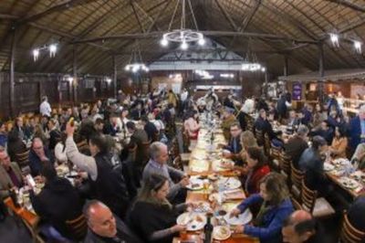 Supermercadistas de todo o Brasil participam de jantar pré-Expoagas Supermercadistas de todo o Brasil participam de jantar pré-Expoagas