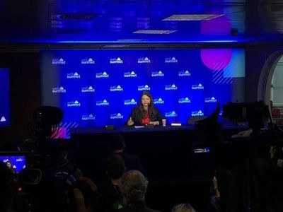 "Os dados so o novo petrleo", afirma Britanny Kaiser, ex-diretora da Cambridge Analytica