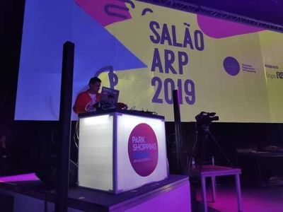 DJs Nego Minas e Joo Brasil encerram Salo ARP 2019