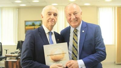 Agert inicia entrega do Relatório Social 2022 para autoridades e radiodifusores Agert inicia entrega do Relatório Social 2022 para autoridades e radiodifusores