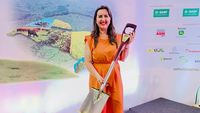 Jornalista foi agraciada na categoria 'Imprensa', durante a '35ª Abertura Oficial da Colheita'