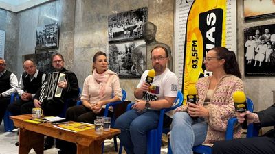 Transmissão de programas da Rádio Caxias é realizada direto do Monumento Nacional ao Imigrante Transmissão de programas da Rádio Caxias é realizada direto do Monumento Nacional ao Imigrante