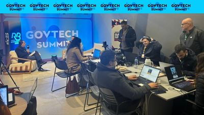 Por trs das cmeras: confira alguns dos bastidores que acontecem na Sala de Imprensa do 'GovTech Summit' 2025