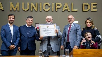 Alexandre Mota recebe 'Título de Cidadão de Porto Alegre' Alexandre Mota recebe 'Título de Cidadão de Porto Alegre'