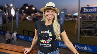 Sara Kirchhof: jornalista natural de Santa Rosa apresentar o 'Festival Musicanto Sul-Americano de Nativismo'